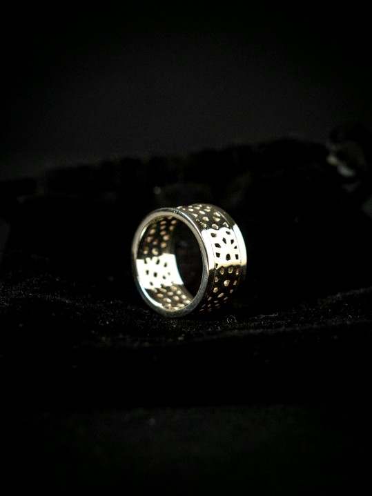 Bespoke ring hero